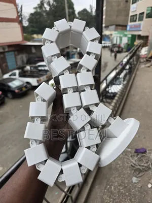 Cable Managment Vertabrae Spine Cable White