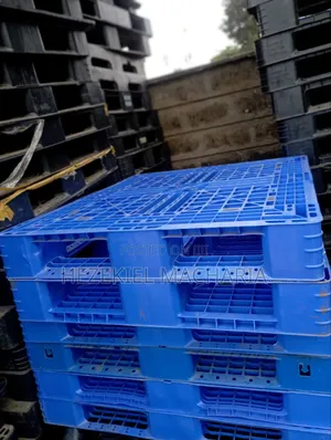 Wooden and Plastics Pallets