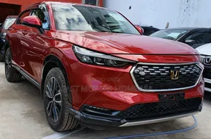 Honda Vezel 2022 Maroon