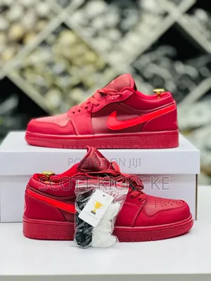 Air Jordan 1 Low SE Sneakers
