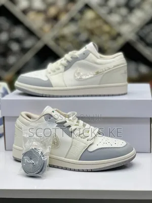 Air Jordan 1 Low 'Sail Soft Pearl'
