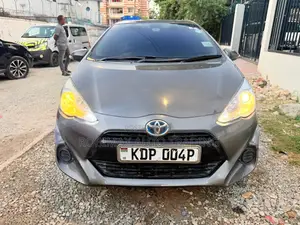 Toyota Aqua 2018 Gray