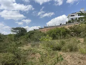1 1/2 Acre Mua Hills