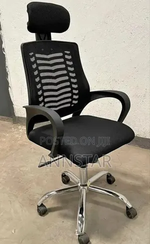 Rotating Office Chair With Headrest