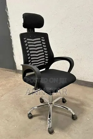 Rotating Office Chair With Headrest