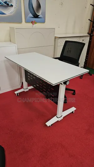 Topflip Movable Table