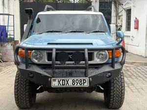 Toyota FJ Cruiser 2017 Blue
