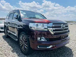 Toyota Land Cruiser 2018 Maroon