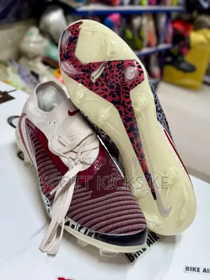 Nike Phantom GX 6 Elite Football Boots