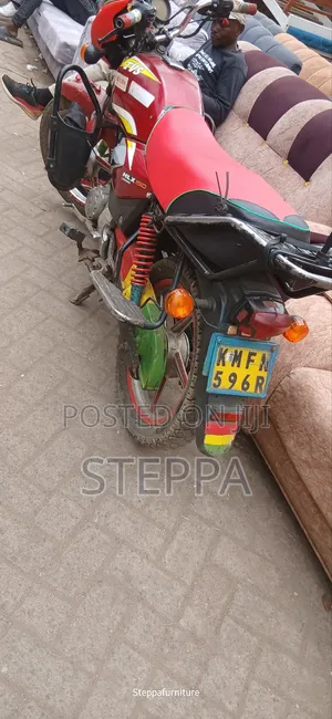 TVS HLX Plus ES 2021 Red