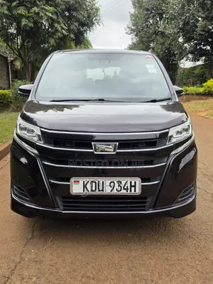 Toyota Noah 2018 Burgundy