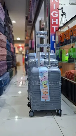 3 in 1 Unbreakable PP Suitcases With Zipper Closure Frame.