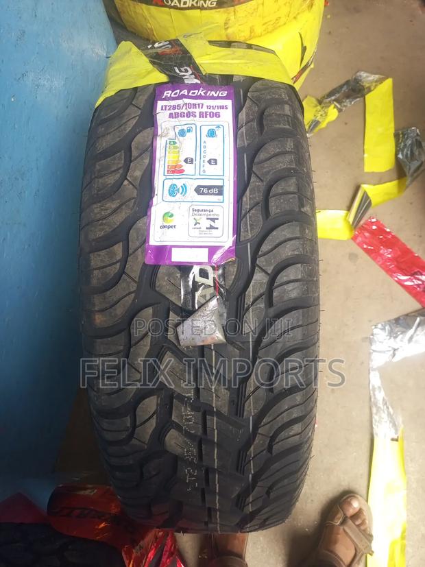 285/70r17 Roadking - thumbnail 4