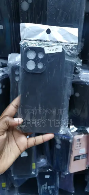 Oneplus 13T Matte Black Liquid Silicone Protective Phone Case
