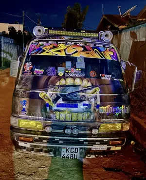 Nissan Caravan (Urvan) 1999 Black