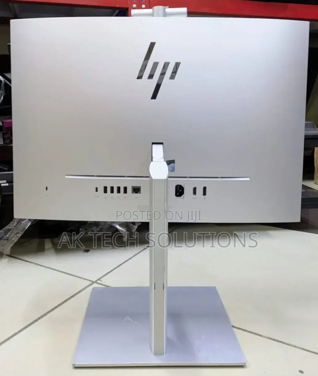 Desktop Computer HP EliteOne 840 G9 8GB Intel Core i5 SSD 256GB