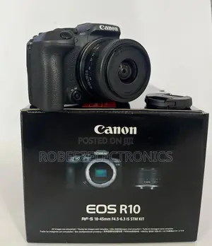 Canon EOS R10 Mirrorless Camera With 18-45mm Lens