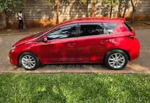 Toyota Auris 2014 Red