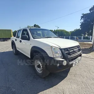 Isuzu D-MAX 2011 White