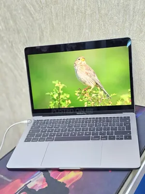 Laptop Apple MacBook Pro 2017 16GB Intel Core i7 SSD 512GB