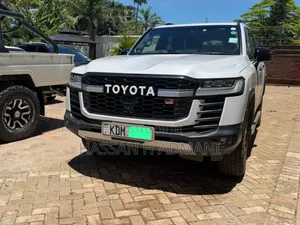 Toyota Land Cruiser 2021 White