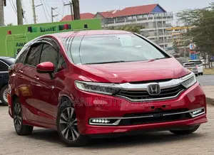Honda Shuttle 1.5 Hybrid 2WD 2019 Red