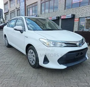 Toyota Axio 1.5 Hybrid 2WD 2019 White