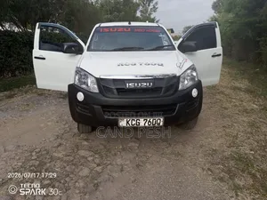 Isuzu D-MAX 2012 Gray