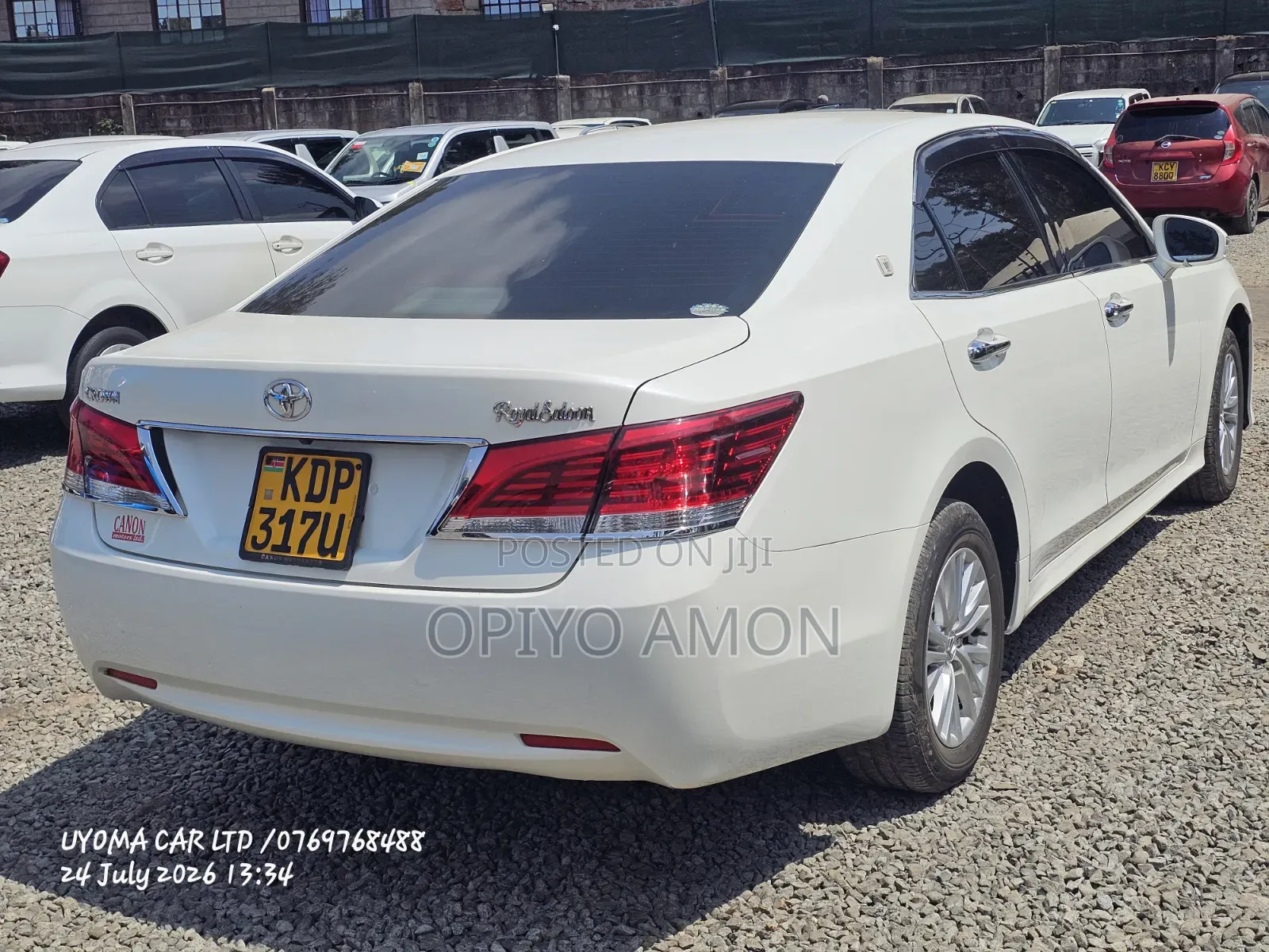 Toyota Crown 2017 White