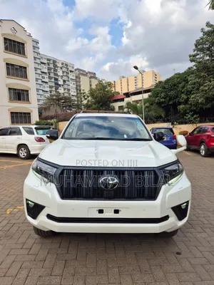 Toyota Land Cruiser Prado 2022 White