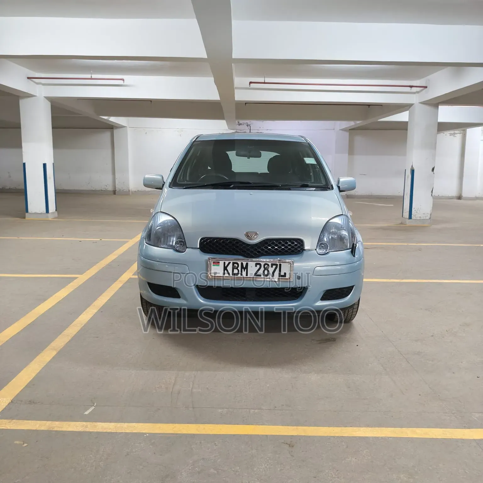 Toyota Vitz 2005 Ivory