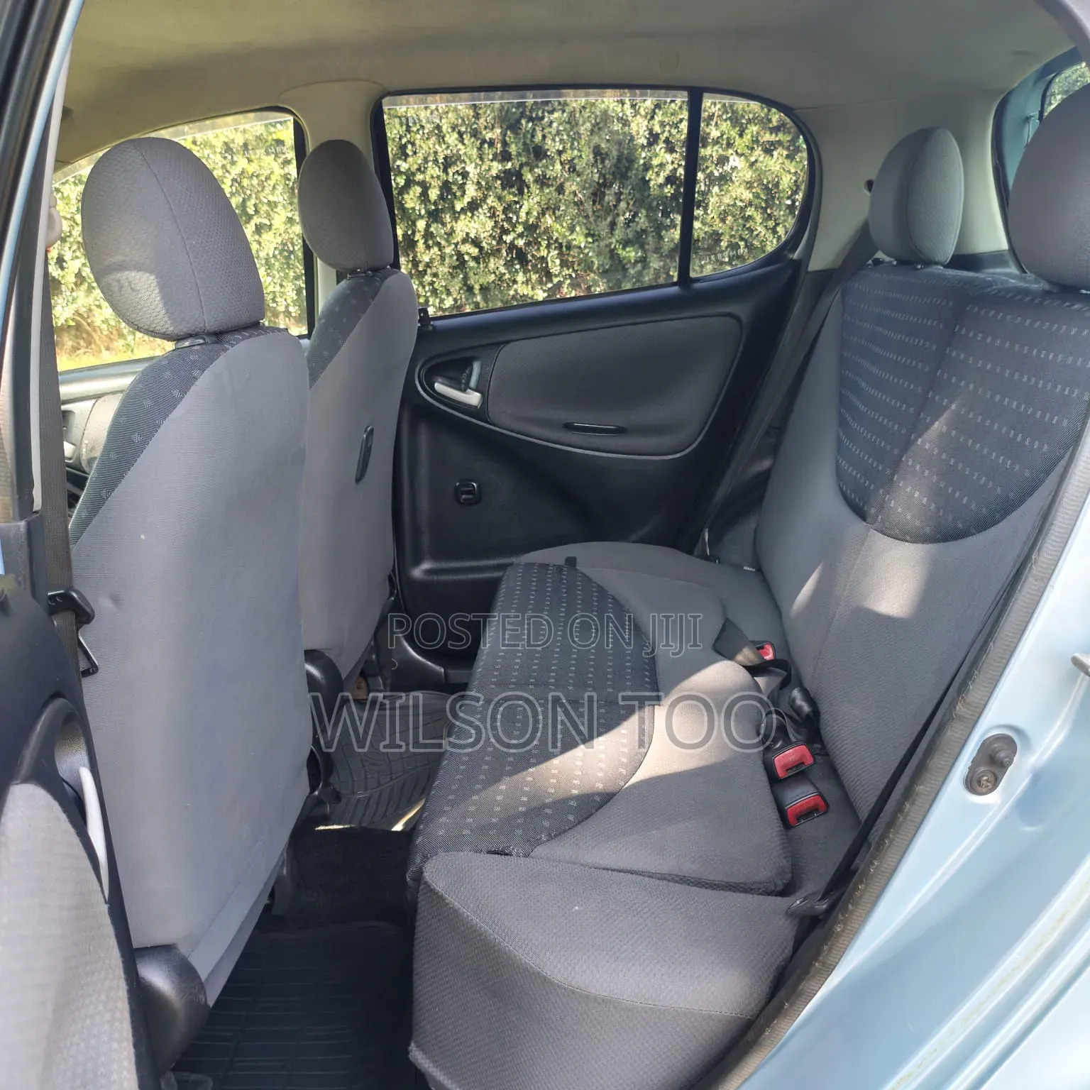 Toyota Vitz 2005 Ivory