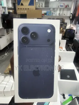 New Apple iPhone 17 Pro Max 256 GB Blue