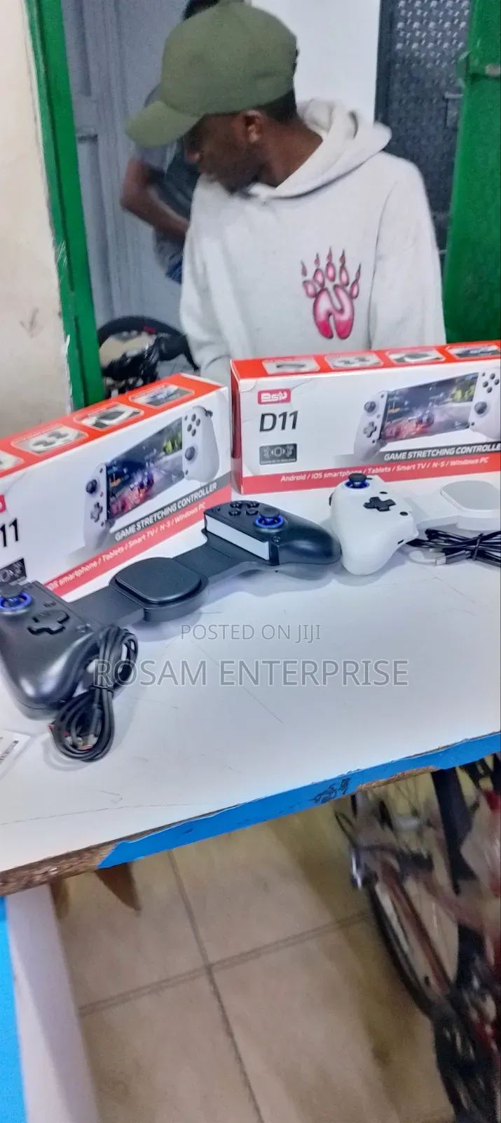 D11 Game Stretching Controller