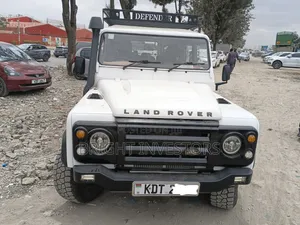 Land Rover Defender 2019 White