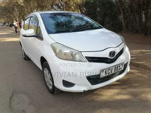 Toyota Vitz 2012 White