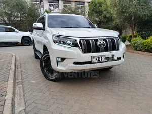 Toyota Land Cruiser Prado 2017 White