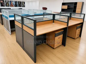 4-Seater Office Workstation With Partition and Storing Drawer