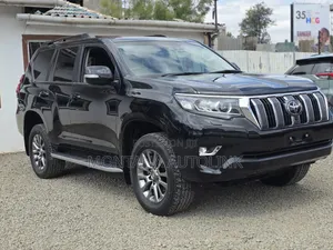 Toyota Land Cruiser Prado Kakadu 2019 Black