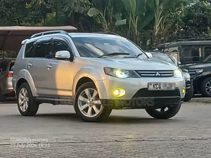 Mitsubishi Outlander 2011 Silver