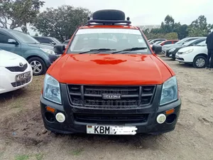 Isuzu D-MAX 2010 Red