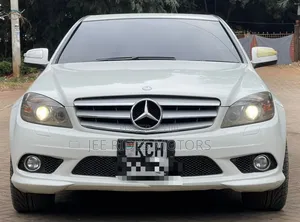 Mercedes-Benz C200 2009 Pearl