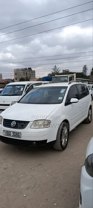 Volkswagen Touran 2004 White