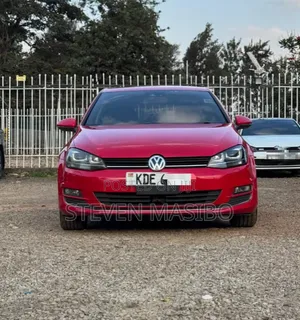 Volkswagen Golf 2014 Red