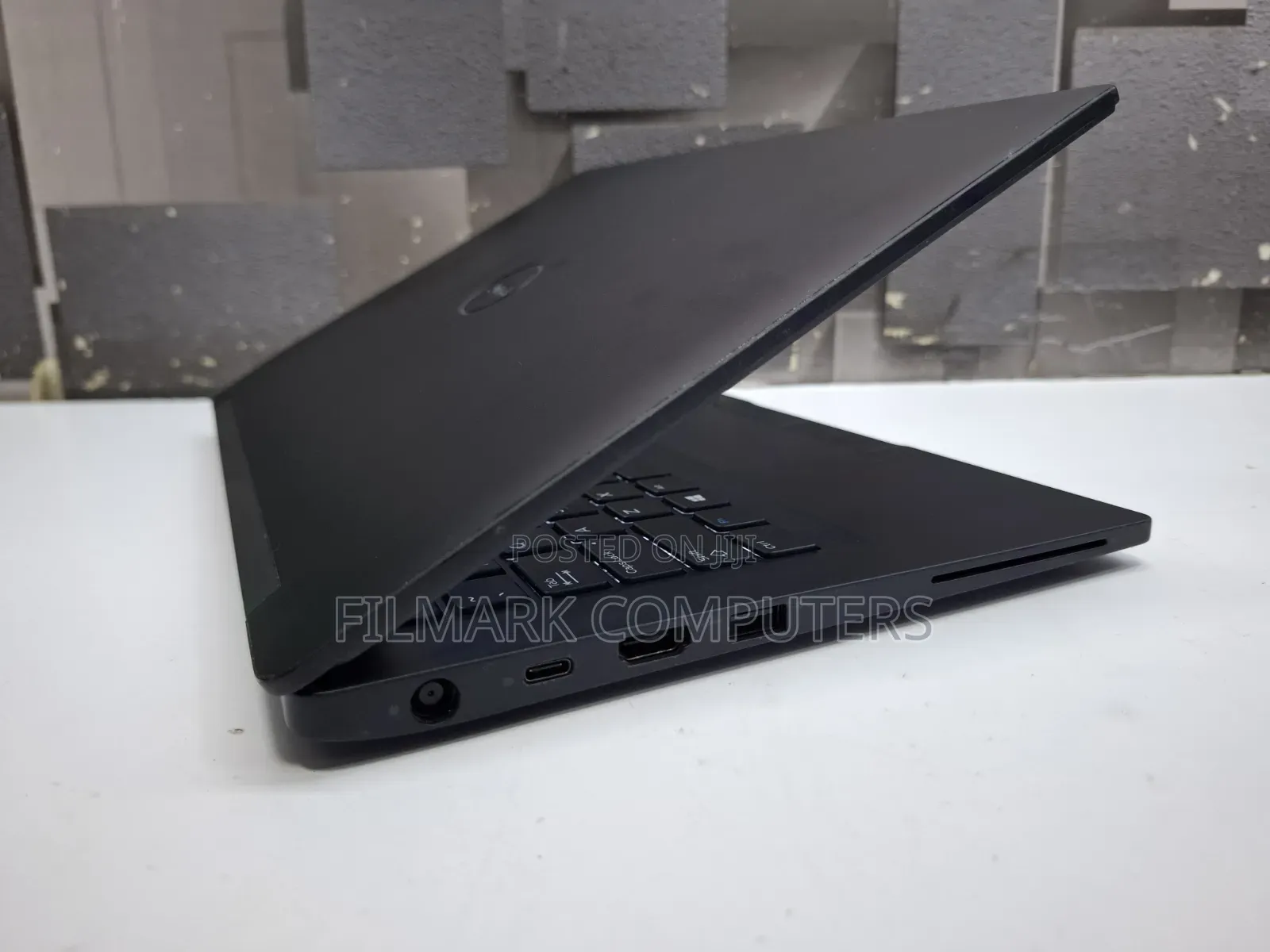 Laptop Dell Latitude 7390 8GB Intel Core i5 SSD 256GB