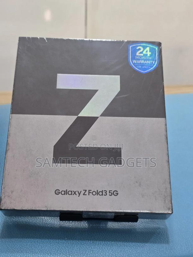 New Samsung Galaxy Z Fold 3 256 GB Black - thumbnail 2