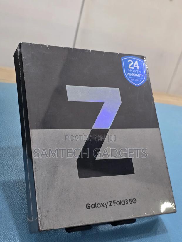 New Samsung Galaxy Z Fold 3 256 GB Black - thumbnail 3