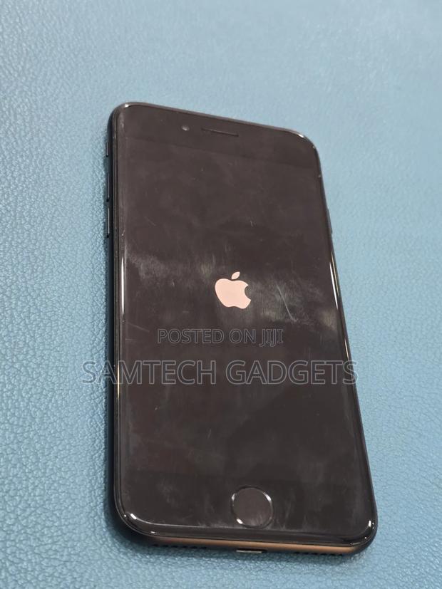 Apple iPhone 7 32 GB Black - thumbnail 2