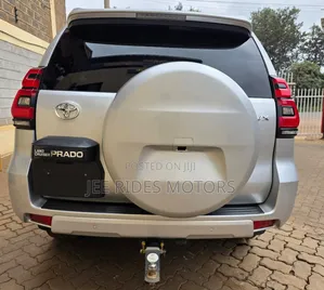 Toyota Land Cruiser Prado 2021 Silver