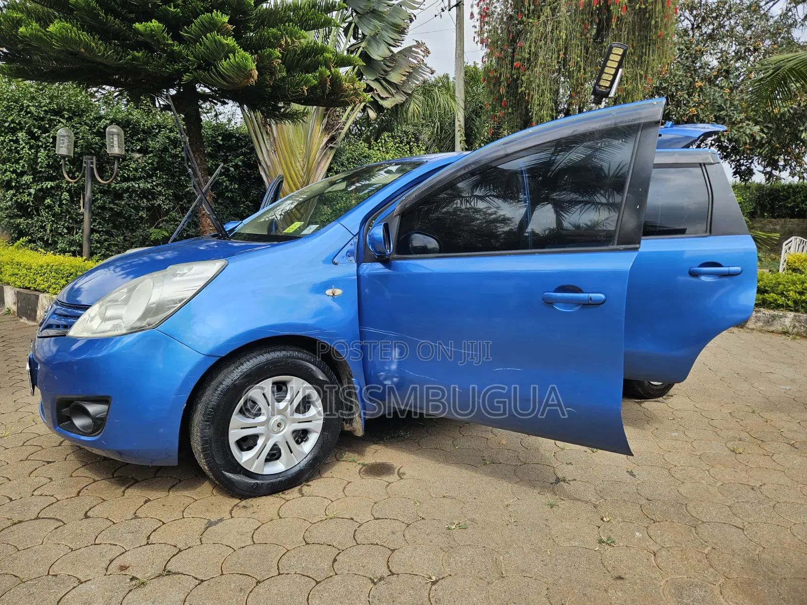 Nissan Note 2011 Blue